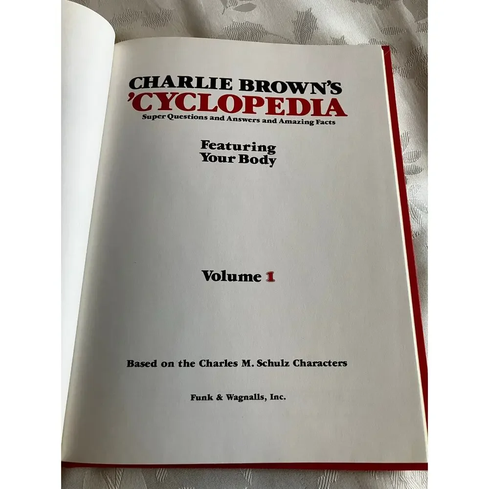 1980 Charlie Brown's Cyclopedia Vol 1 Your Body Snoopy Peanuts Hardcover
